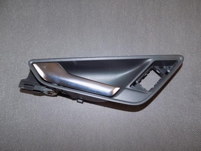 Audi tt 8s ручка внутренняя левая 8s0837019 фото №1
