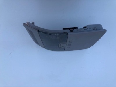 Лампа освітлення кабіни audi оригінальний номер 8p0947135d фото №1