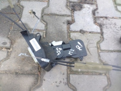 Mazda 2 02-07 замок двері правий передній europa фото №1