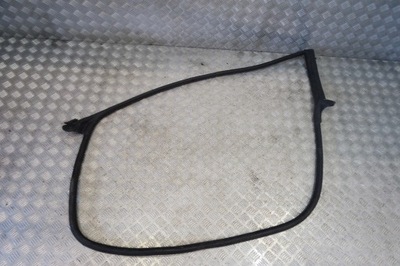 Audi s5 a5 8w6 прокладка дверь левая 8w6831707 фото №1