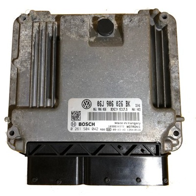Ecu vw passat 1.8tsi 06j906026bk 0261s04042 фото №1