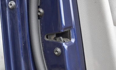 Vw touran i замок двері лівий перед фото №1