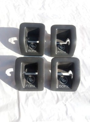 Заглушка кріплення дитяче крісло 1k0887233 vw golf 5 фото №1