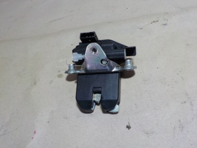 Fabia ii замок кришки багажника 5j0827501c фото №1