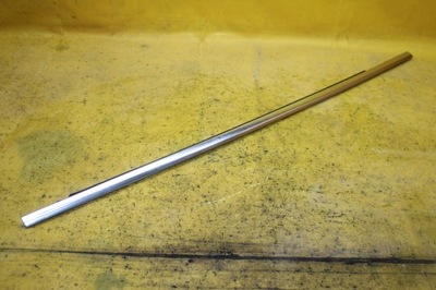 Молдинг уплотнитель правый перед vw phaeton фото №1