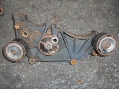 Кронштейн компрессора генератора ролики scania xpi фото №1