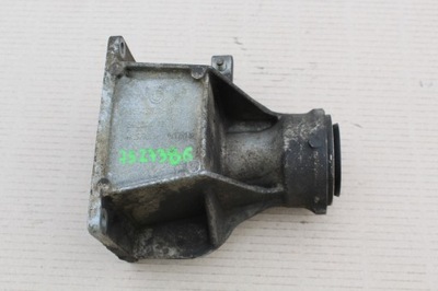 Bmw e60 e61 кронштейн опора полуось 7527386 фото №1