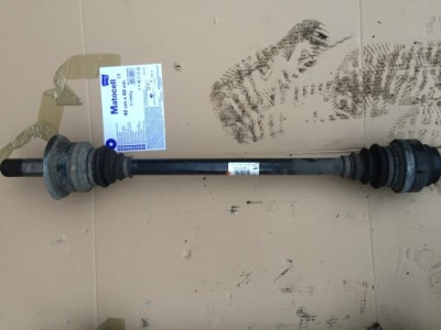 Привідний вал задня права bmw f01 f07 f12 f13 4.0d 7566074 фото №1