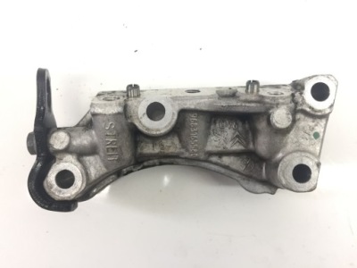 Peugeot 2008 208 1.6 hdi кронштейн кронштейн двигуна фото №1