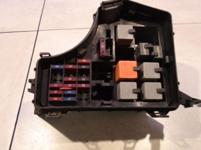 Коробка запобіжників saab 9-5 2.3t 4230017 фото №1