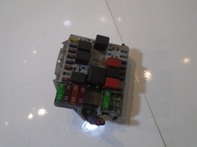 Коробка запобіжників alfa romeo 147 46558759 фото №1