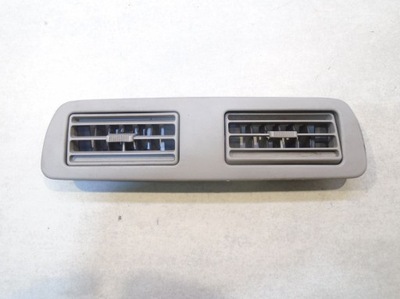 Решітка обдув середня mazda mpv ii lc7361810 фото №1