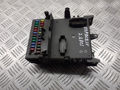 Коробка предохранителей renault espace iv 2.2 dci фото №1