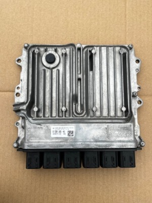 Бортовой компьютер двигателя bmw 7 g11 3.0d 8599189 фото №1