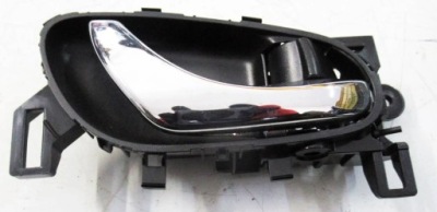 Nissan x-trail t32 ручка внутрішня двері права передня перед фото №1