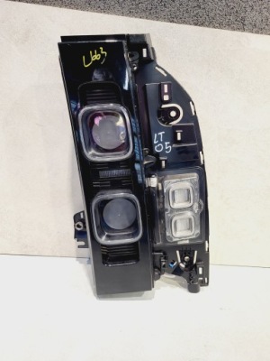 Лампа правая задняя defender l663 фото №1