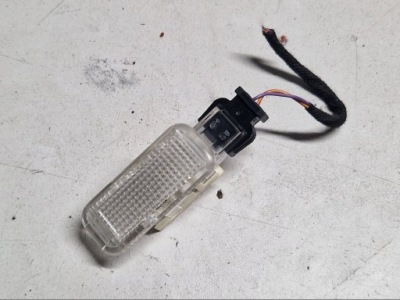 Audi a6 c6 a6c6 лампа освітлення 8d094741 фото №1