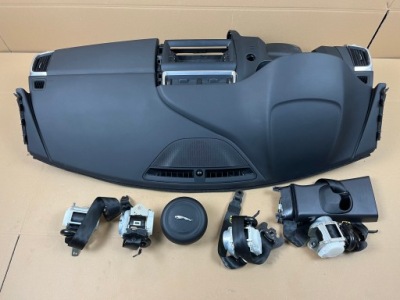 Приборная панель панель  подушка безопасности ремни jaguar e-pace x540 фото №1