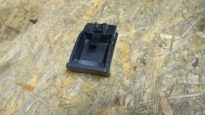 Nissan primera p 12 пепельница перед фото №1