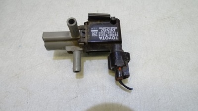 Клапан вакуумa toyota corolla e12 1.4 фото №1