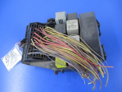 Megane lift коробка запобіжників 7703297985 фото №1