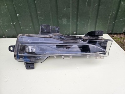 Tesla 3 протитуманна фара led drl лівий 1077395-00-d фото №1