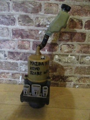 Насос усилителя mazda 3 bk 03/09 rok фото №1