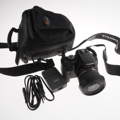 Canon EOS 400D + Canon Zoom 18-55mm 1:3.5-5.6 II [Canon EF-S]