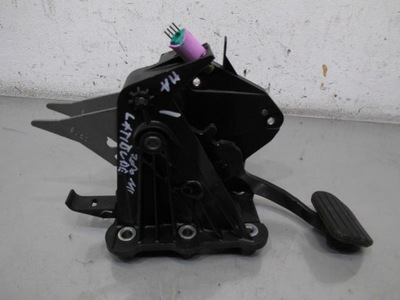 Педаль сцепления renault latitude 2.0 465010032r фото №1