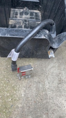 Mercedes sprinter w906 шланг клемма plus плюсовая фото №1