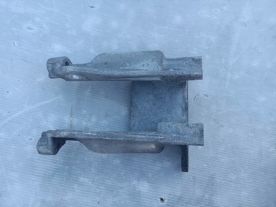 Кронштейн кронштейн subaru legacy v 2.0d фото №1