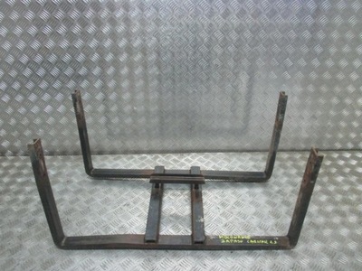 Кронштейн колеса запасного nissan cabstar 99-06 фото №1