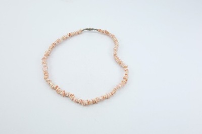 S8 MODNY NASZYJNIK Z MUSZLI