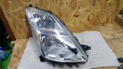 Лампа права правий перед передня toyota prius 03 - фото №1