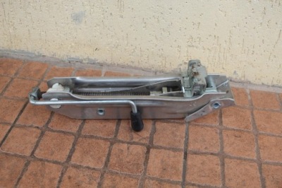 Кулиса audi a3 a4 a6 vw golf passat 8l0011031a фото №1