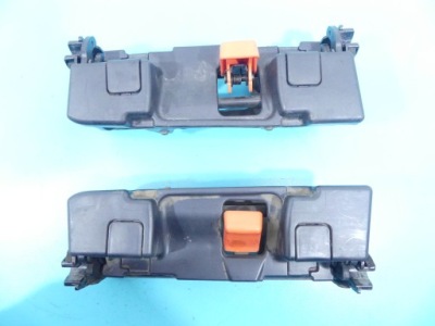 Кронштейн кронштейн сидінь 3 ряд land cruiser 120 фото №1