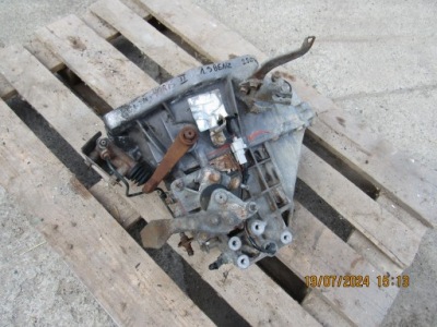 Коробка передач передач yaris ii 1.3 vvti фото №1