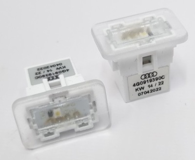 ПЛАФОН САЛОНУ LED (СВІТЛОДІОД) AUDI Q3 83A 4G0919390C