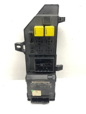 Коробка предохранителей opel vectra signum 13165970 фото №1