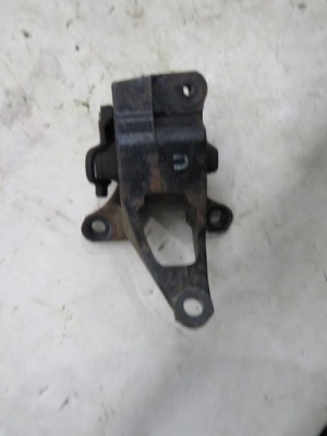 Кронштейн подушка коробки mazda 6 gj 2.2 d фото №1