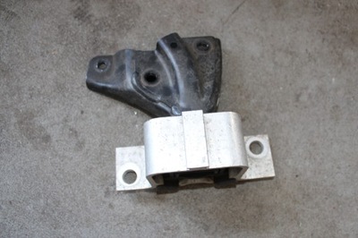 Dacia sandero i 1.6 b кронштейн подушка двигателя фото №1