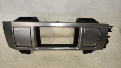 Решётка обдув средняя jaguar xf x250 2011 eu фото №1