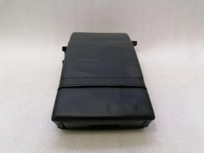 Mercedes cls w219 rear armrest a2199700130 центральный amg фото №1