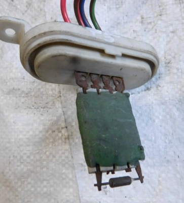 Vw t5 резистор резистор вентилятор обдув pa66gb20gf10 штекер фото №1