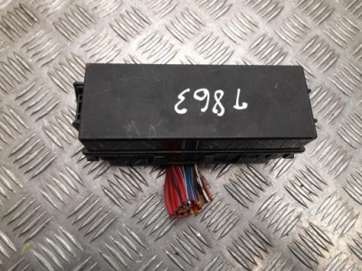 Коробка запобіжників tesla model s 2014 фото №1