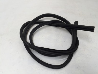 Qashqai iii j12 2022 прокладка дверь правый перед фото №1