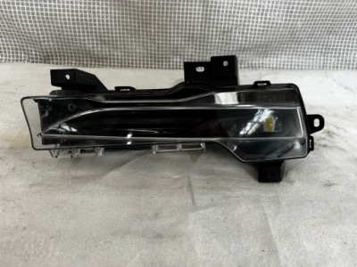 Tesla 3 y правий протитуманна фара фото №1