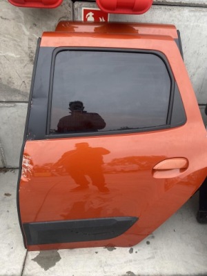 Dacia duster ii 2023 дверь левая задняя фото №1