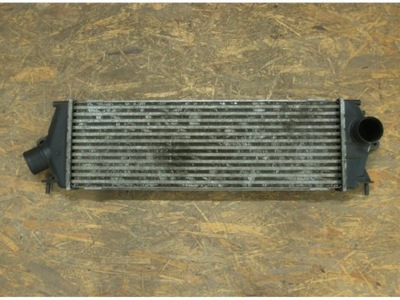 Інтеркулер радіатор renault trafic ii 2.0 dci 988650b фото №1