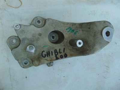 Кронштейн maserati ghibli 3.0d 670004865 фото №1